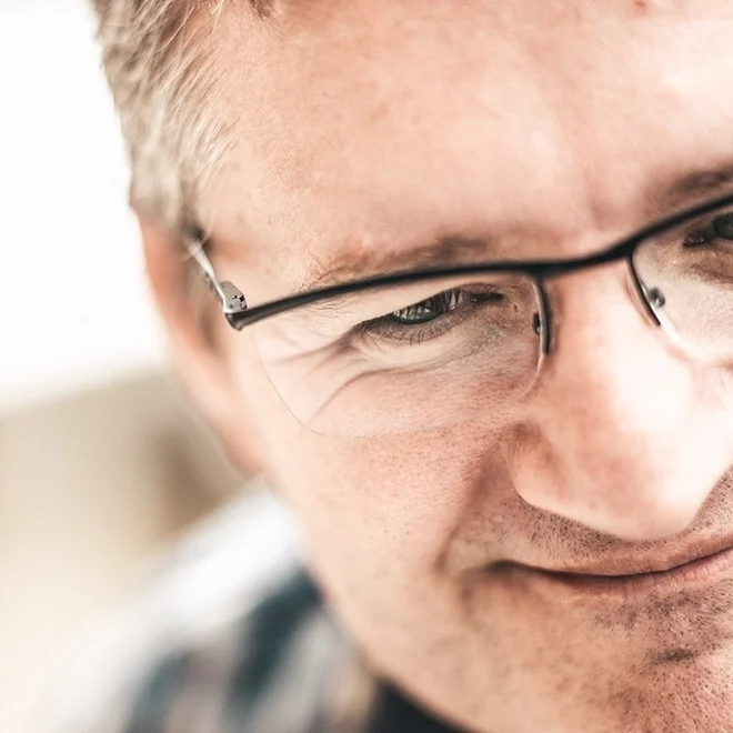 Aleš Ernst: Pri prepogostih neželenih rezultatih, poškodbah in hitrih nihanjih razpoloženja, kronični utrujenosti in čustveni nezmožnosti reševati neurejene medčloveške odnose se moramo iskreno vprašati in iskati odgovore, zakaj vadimo ali treniramo