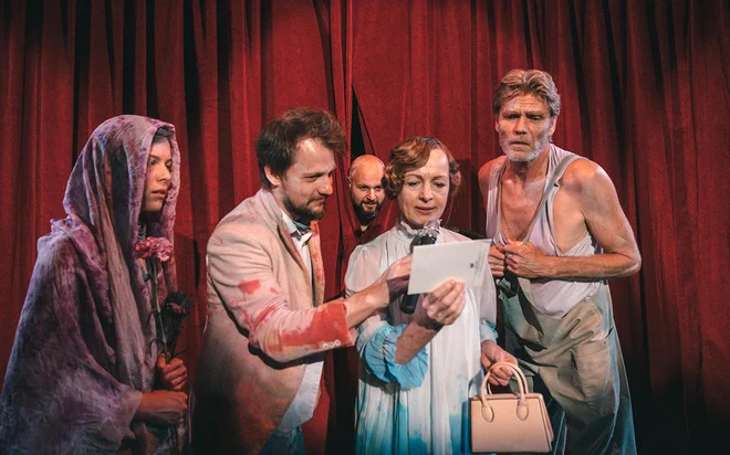 Mia Skrbinac, Jernej Gašperin, Jaka Lah, Bernarda Oman in Boris Kerč. FOTO: Peter Giodani