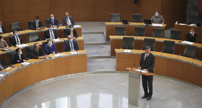 Ne sme se zgoditi, da ne bi mogli izvesti verodostojnih volitev, je poudaril Pahor. FOTO: Jože Suhadolnik/Delo