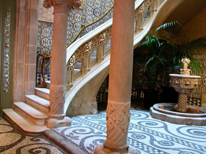Palača Baro deQuadres, Barcelona. Foto Miquel Tres