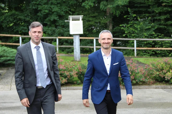 Novomeški župan Gregor Macedoni in Janez Cigler Kralj, minister za delo, družino, socialne zadeve in enake možnosti. Foto Simona Fajfar
