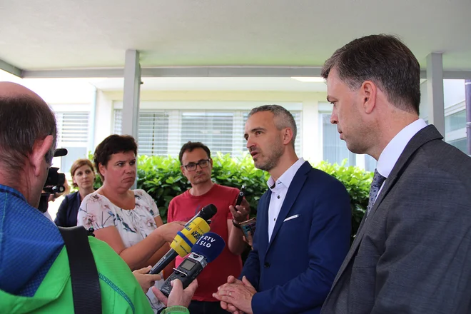 Pravice in obveznosti, je poudaril Janez Cigler Kralj, minister za delo, družino, socialne zadeve in enake možnosti. Foto Simona Fajfar