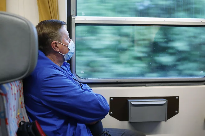 Zakon nikjer izrecno ne določa obveznosti posameznika glede posredovanja podatkov. FOTO: Leon Vidic/Delo