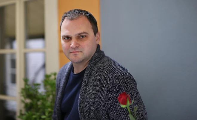 Romana ne bi mogel napisali samo v standardni hrvaščini ali samo v kajkavščini, pravi Kristian Novak. FOTO: Jože Suhadolnik