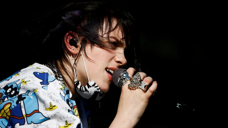 Fotografija: Slavna pevka med nastopom na Glastonburyju. Letošnjo svetovno turnejo je odnesla pandemija koronavirusa. FOTO: Henry Nicholls/Reuters
