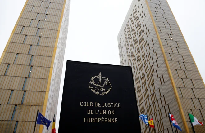 Po arbitraži in teranu je tožba glede preiskave v Banki Slovenije tretji odmevni postopek. FOTO: Reuters