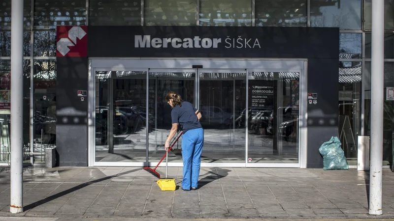 Fotografija: Mora glede nedeljskega dela se za trgovce še ni končala. FOTO Voranc Vogel/Delo