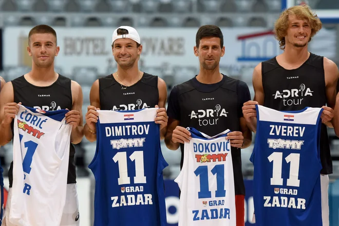 Okužbe med tenisači na Adria Touru v Zadru: o Hrvatu Bornua Coriću in Bolgaru Grigoru Dimitrovu je že znano, da sta okužena, Srb Novak Djoković je Zadar danes zapustil in se testiral v Beogradu. Rezultati bodo znani še danes. Na fotografiji še Nemec Alexander Zverev. FOTO: AFP