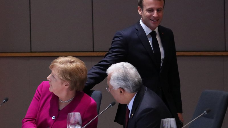 Fotografija: Janez Janša se je na videokonferenci sestal z Angelo Merkel in  Antoniom Costa (na fotografiji sedeča). FOTO: Yves Herman/Reuters