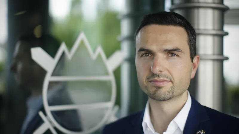 Fotografija: Slovenska vojska je po ministrovih besedah ustavna kategorija. FOTO: Jure Eržen/Delo