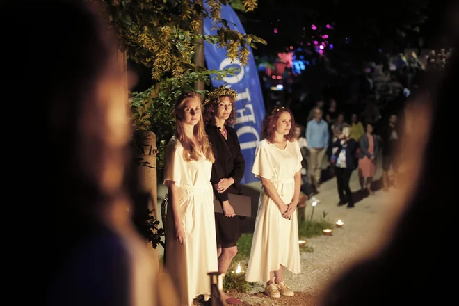 Po mnenju žirije je najprepričljivejši roman leta &ndash; Ivana pred morjem, izšel je pri Cankarjevi založbi &ndash; napisala Veronika Simoniti. FOTO: Jure Eržen/Delo