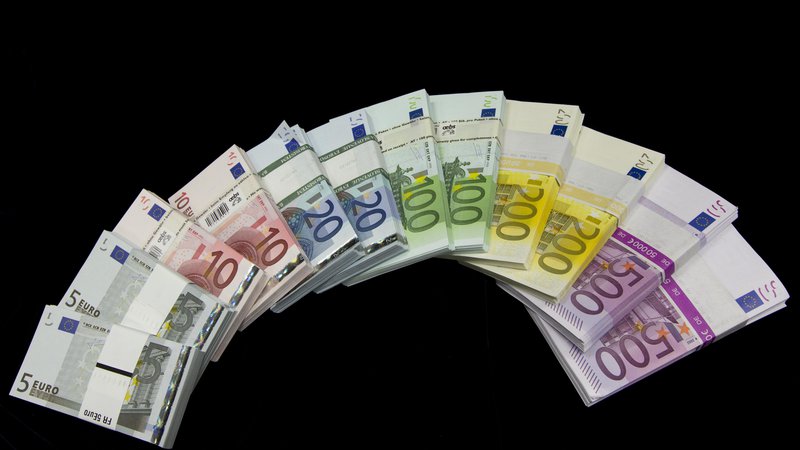 Fotografija: V slovenskih podjetjih težko čakajo, da bo poroštvena shema zaživela, dostop do denarja in likvidnosti pa bo lažji. Foto Banka Slovenije