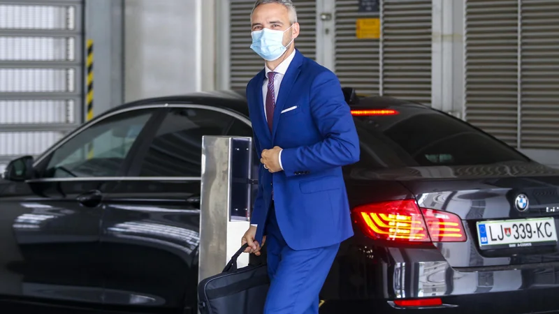 Fotografija: Minister za delo Janez Cigler Kralj upa, da bo LMŠ umaknila svojo novelo zakona PKP#3 in dala prednost vladni noveli. Foto Matej Družnik