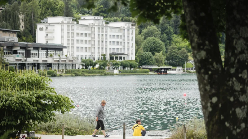 Fotografija: Podatki zavoda za zaposlovanje kažejo, da se je število brezposelnih med kadrom v turizmu povečalo že v času, ko je bilo mogoče izkoriščati ukrep čakanja na delo. FOTO: uroš Hočevar/Delo