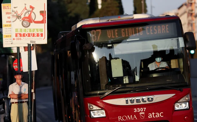 Še vedno pa ni jasno, kakšni preventivni ukrepi bodo veljali po odprtju šol. FOTO: Yara Nardi/Reuters