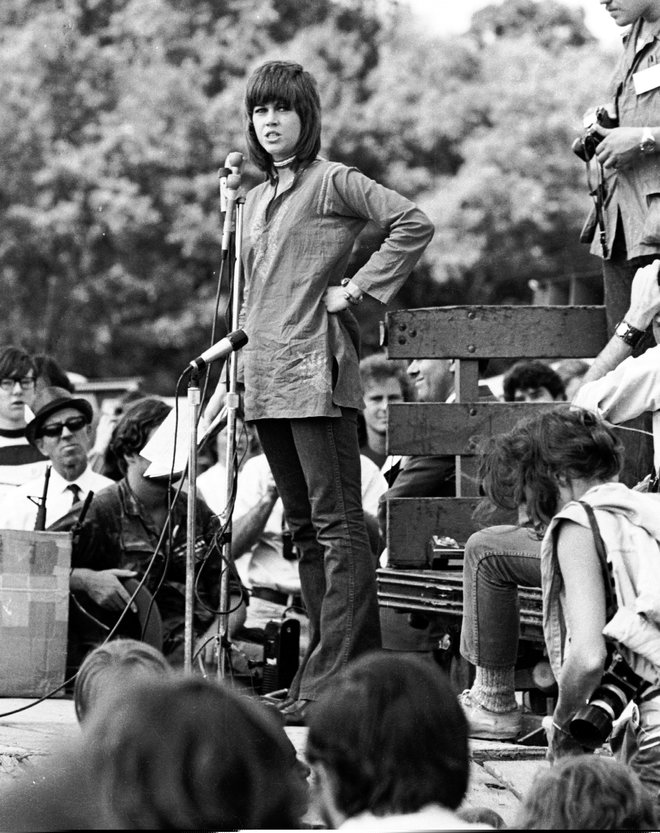V sedemdesetih letih prejšnjega stoletja je bila glasna aktivistka proti vietnamski vojni.<br />
Foto Reuters