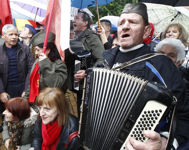 Starejše generacije potrošnikov v regiji združujejo spomini na lepe čase iz skupne države. FOTO Tomi Lombar/Delo