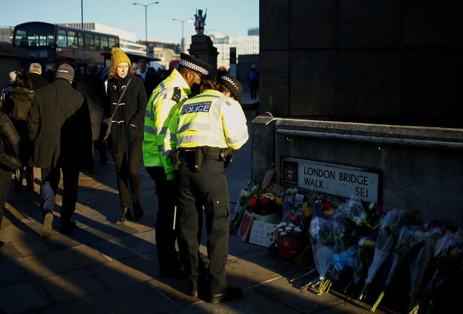 V terorističnem napadu na mostu v Londonu sta lani umrla dva človeka, še trije so bili ranjeni. FOTO: Henry Nicholls/Reuters