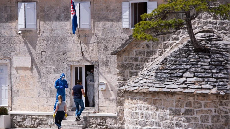 Fotografija: Pred kratkim je bil žarišče otok Brač. FOTO: Tom Dubravec/Cropix 