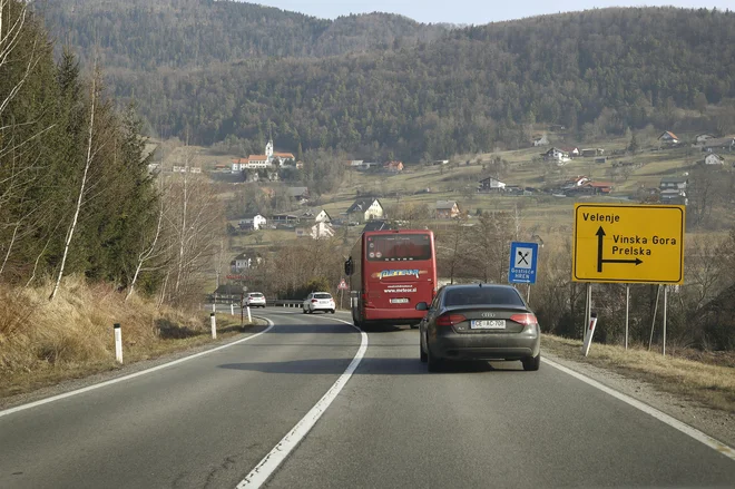 Po podatkih Statističnega urada RS je bilo lani 1683 takšnih, ki imajo začasno ali stalno prebivališče v koroški regiji, delovno mesto pa v osrednjeslovenski takšnih, ki imajo začasno ali stalno prebivališče v koroški regiji, delovno mesto pa v osrednjeslovenski regiji.&nbsp; Foto Leon Vidic/Delo