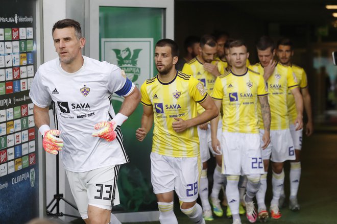 Mariborčane po mnenju trenerja Sergeja Jakirovića proti Muri čaka še težja tekma kot proti Olimpiji. FOTO: Leon Vidic/Delo