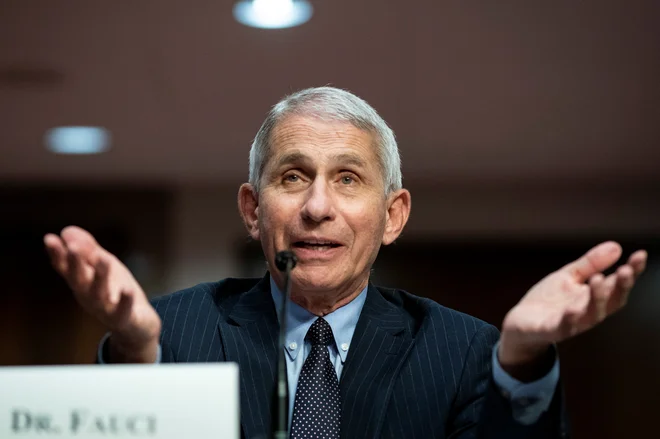 Anthony Fauci opozarja, da bi morale ZDA odločneje ukrepati proti širjenju koronavirusa. FOTO: Pool Reuters