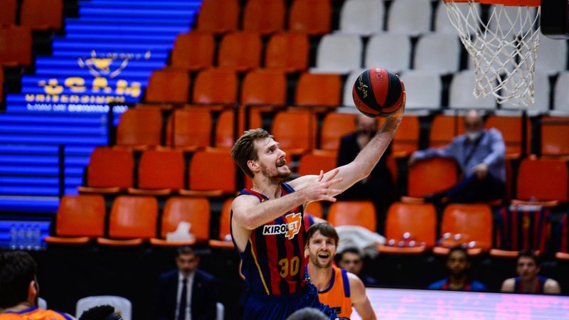 Fotografija: Zoran Dragić je prestopil v Baskonii 30. januarja letos in z njo osvojil naslov španskega prvaka v skrajšanem prvenstvu. FOTO: ACB