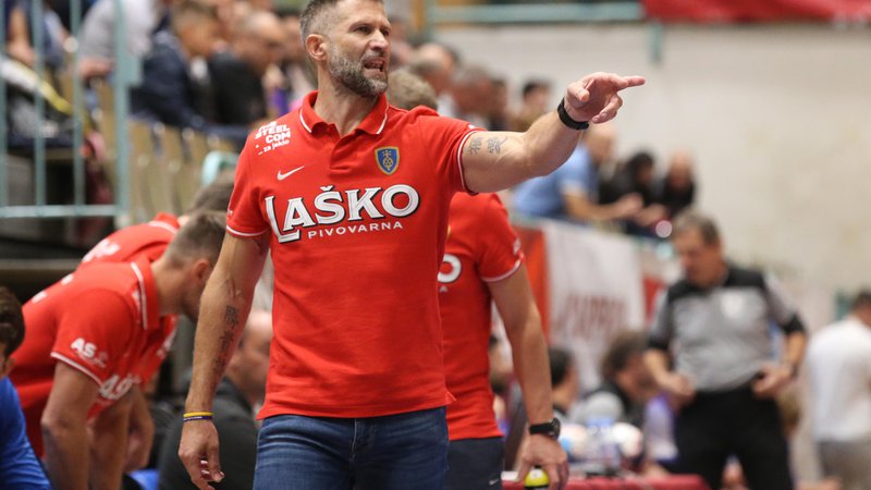 Fotografija: Celjski trener Tomaž Ocvirk verjame v možnost presenečenja kljub močni skupini lige prvakov. FOTO: Tadej Regent