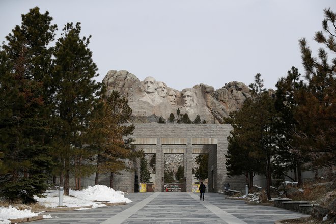 Narodni spomenik Rushmore na leto obišče dva milijona ljudi. FOTO: Shannon Stapleton/Reuters