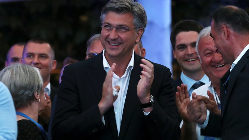 Fotografija: Hrvaški premier in vodja HDZ Andrej Plenković po razglasitvi rezultatov vzporednih volitev. Foto: Marko Djurica/Reuters