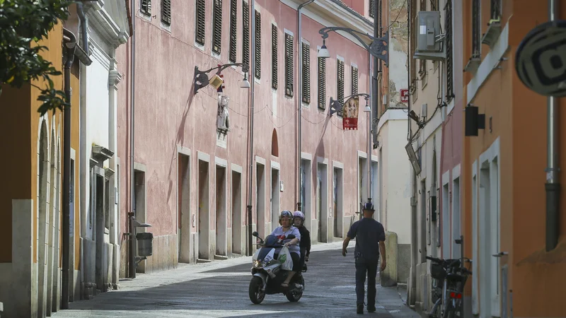 Fotografija: Nujna je čimprejšnja uvedba davka na nepremičnine, meni mag. Marko Novak. FOTO: Jože Suhadolnik/Delo