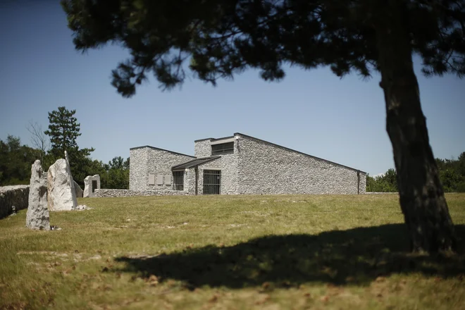 Bazoviška fojba. FOTO: Jure Eržen/Delo