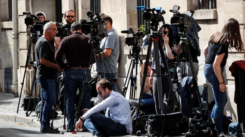 Fotografija: Do kratkega roka javne razprave o medijski zakonodaji so izrazito kritični v koaliciji, kjer so bili pred prejemom predloga, le na grobo seznanjeni z zakoni. FOTO: Thomas Coex/Afp