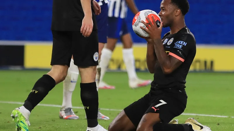 Fotografija: Raheem Sterling je vpisal hat-trick v Sheffieldu. FOTO: Adam Davy/Reuters