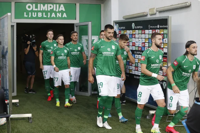 Ljubljanski nogometaši so v tekmi z Aluminijem iskali tri točke, s katerimi bi se približali naslovu prvaka. FOTO: Leon Vidic