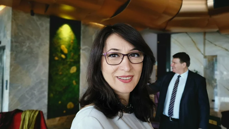 Fotografija: Aferdita Ademi - Osmani: Zdravstvo Kosova je podobno kot v večini držav v tranziciji - premalo je kadra, opreme in denarja. FOTO: Milena Zupanič/Delo