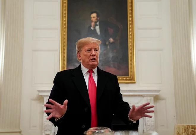 Donald Trump, ki je poskušal zasejati razdor med demokrati, je dobil jasno košarico, njegovemu vabilu se ni odzval niti en zmerni poslanec demokratov. FOTO Reuters