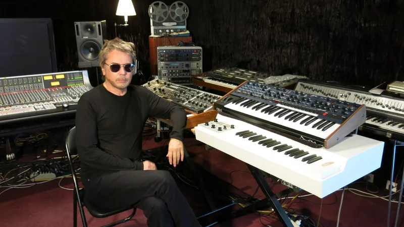 Fotografija: Jean-Michel Jarre v svojem pariškem studiu. FOTO: Zdenko Matoz