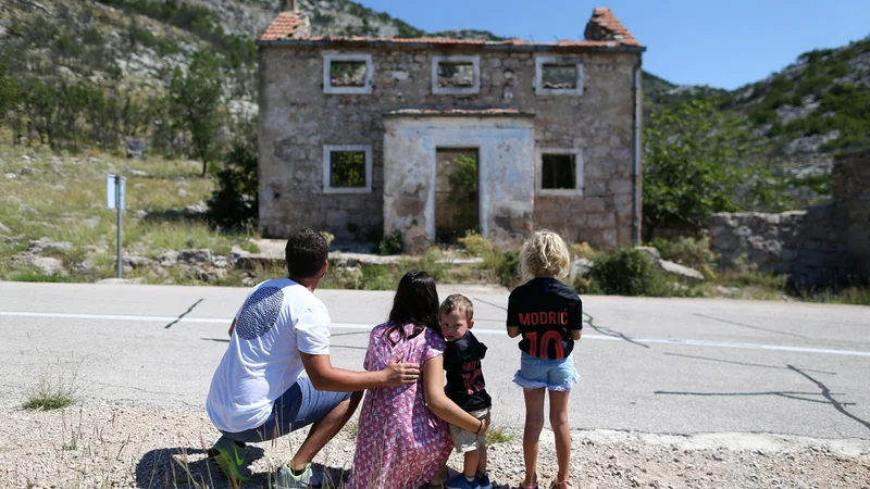 Fotografija: Slovenci kupujejo apartmaje za 100 do 300 tisoč evrov. FOTO: Antonio Bronic/Reuters