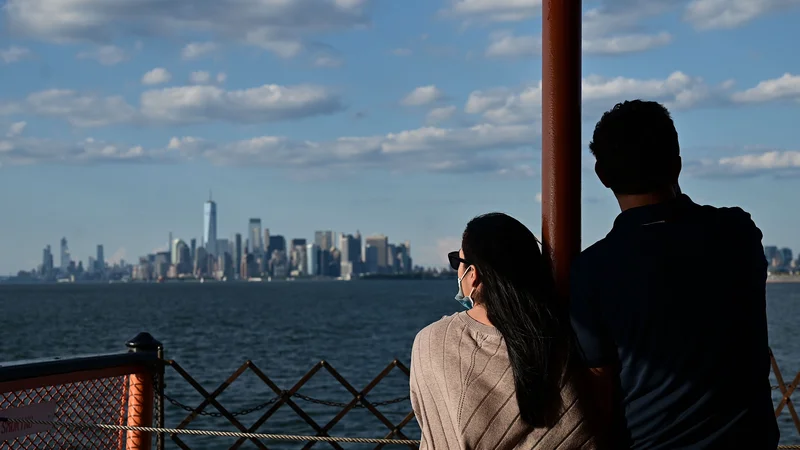 Fotografija: Pogled na New York s trajekta na poti iz Staten Islanda. Foto Afp