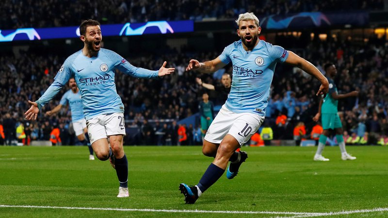 Fotografija: Sergio Agüero in Bernardo Silva sta imela prvi izziv po sodni novici iz Švice, ki je razveselila Manchester City. FOTO: Jason Cairnduff/Reuters
