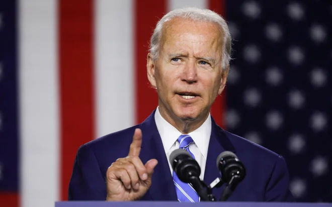 Demokratski predsedniški kandidat Joe Biden obljublja, da bo s štirimi leti predsednika Donalda Trumpa obračunal z novim zelenim dogovorom. FOTO: Leah Millis/Reuters