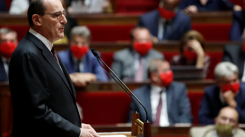 Fotografija: Jean Castex predstavlja je predstavil smernice nove vlade, ki jo vodi.
Foto: Gonzalo Fuentes/Reuters