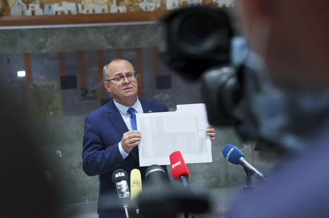 Jožef Horvat si lahko oddahne, saj policija ni nezakonito brskala po njegovih osebnih evidencah. FOTO: Jože Suhadolnik/Delo