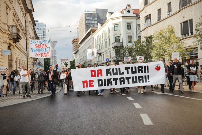 Kolesarske protivladne demonstracije, v Ljubljani, 17. julija 2020. FOTO: Uroš Hočevar/Delo