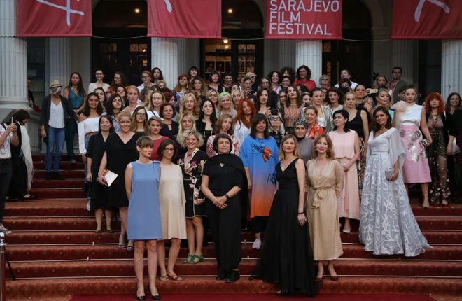 Ženske na rdeči preprogi za enako zastopanost ženskih avtoric na festivalu FOTO: SFF