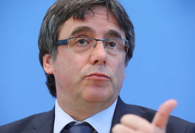 Nekdanji katalonski predsednik Carles Puigdemont bo danes nastopil v Mestnem muzeju v Ljubljani. Foto: Reuters