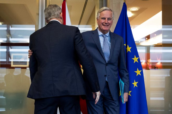 Britanski minister za brexit Stephen Barclay in glavni pogajalec evropske komisije Michel Barnier. Foto: New Reuters