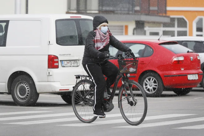 Potek epidemije smo upočasnili, kar omogoča boljše delovanje zdravstvenega sistema. FOTO:&nbsp;Leon Vidic/Delo