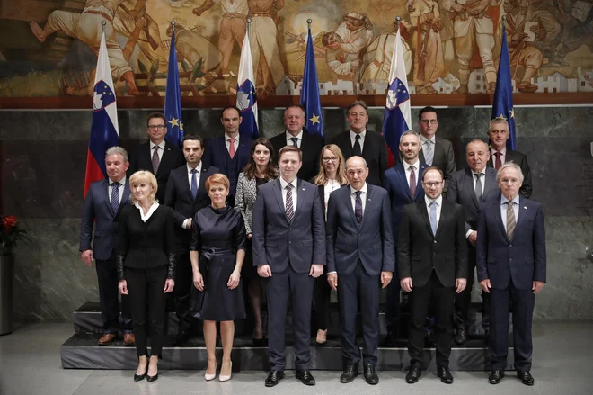 Kakorkoli, vlado prosim le, da preneha z izkoriščanjem zdajšnjega stanja in naj nas ne ima za maloumne. Foto Uroš Hočevar